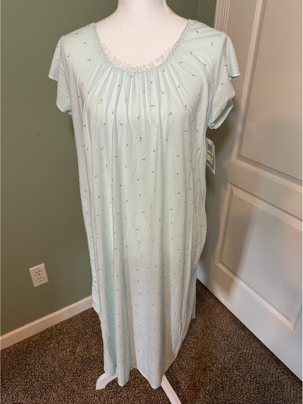 NWT Aria Light Blue Floral Whimsy Cottagecore  Night Shirt Women's Medium